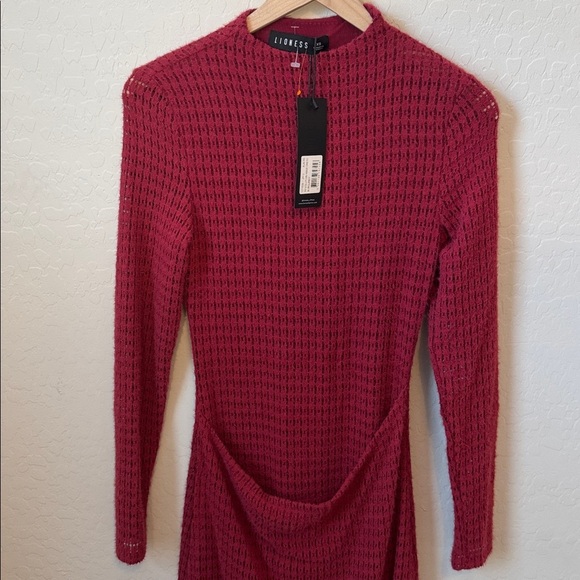 NWT Lioness Resolution Sweater Maxi Dress Burgundy Size XS - Picture 3 of 8